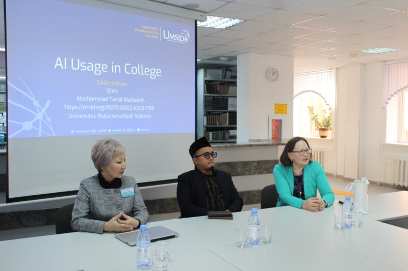 Direktur Perpustakaan UMSIDA Beri Workshop “AI Usage in College” untuk Pustakawan dan Mahasiswa EAGI Kazakhstan